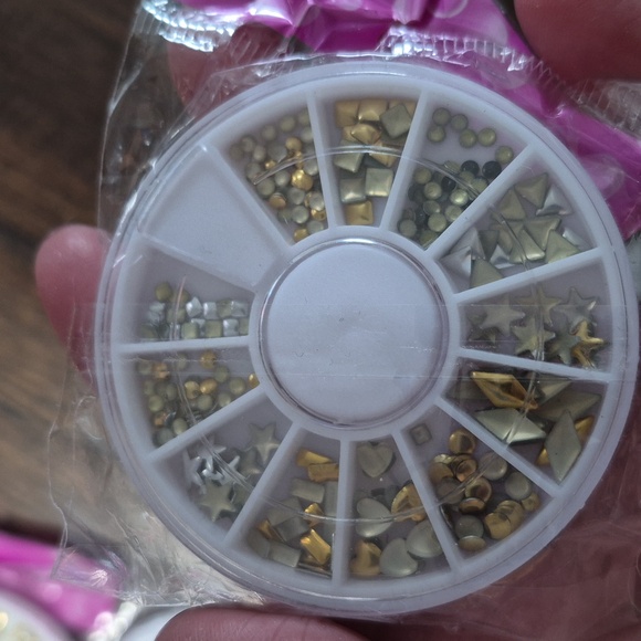 Assorted Nail Art Rhinestone Wheels - Picture 5 of 7